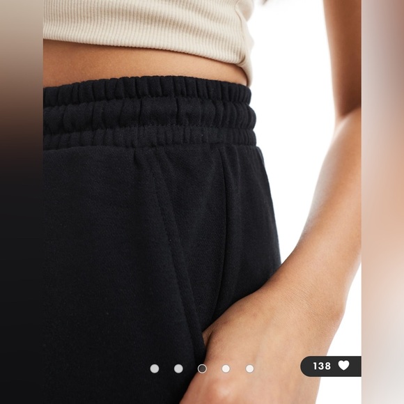 ASOS Design Black Sweatshirt Fabric Shorts NWOT - Picture 3 of 9